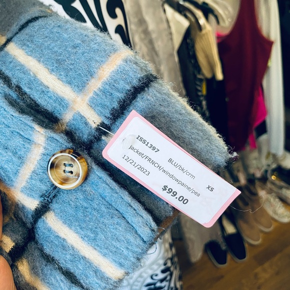 Thick Blue Plaid Jacket - Picture 4 of 5